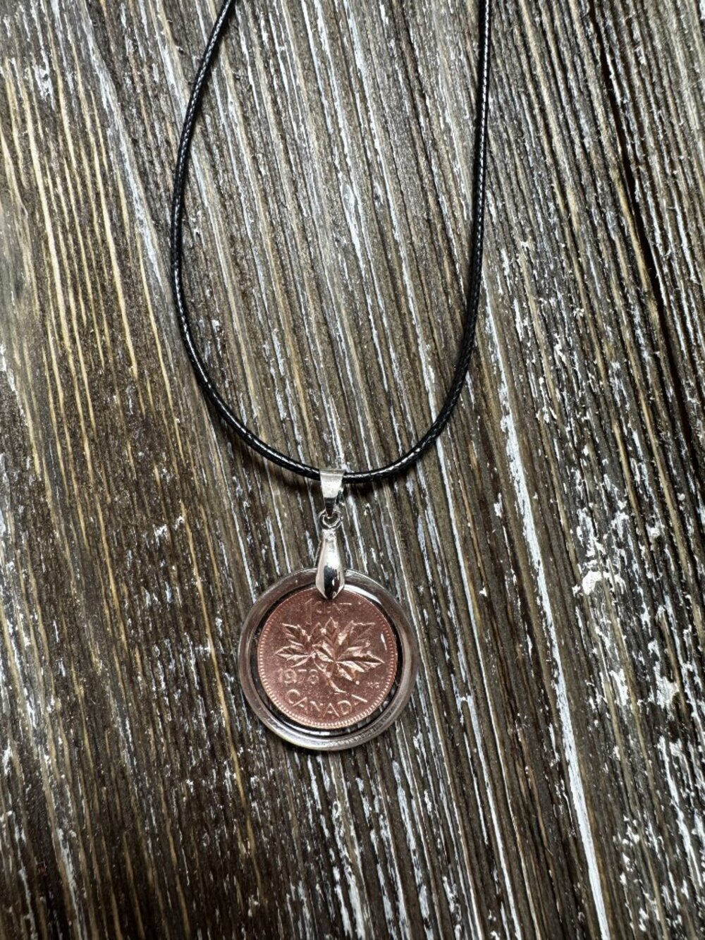 1978 Canadian 1 Cent Coin Necklace | Handcrafted Resin Pendant | Canadian Penny - Picture 4 of 12